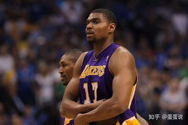 恐怖4人组冲水晶宫后防!数据示曼城赢紧咬枪手