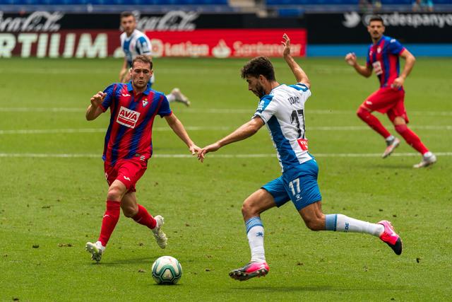 邹阳16+11福建大胜宁波 高诗岩低迷山东负吉林